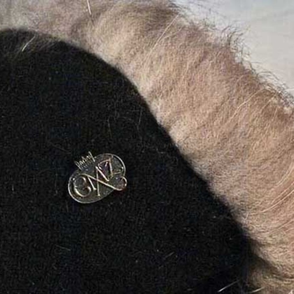 SILVER FOX TRIM HOODED SCARF 40% ANGORA 20% WOOL, TAG ON, BLACK, ONE SIZE, LONG - Picture 6 of 6